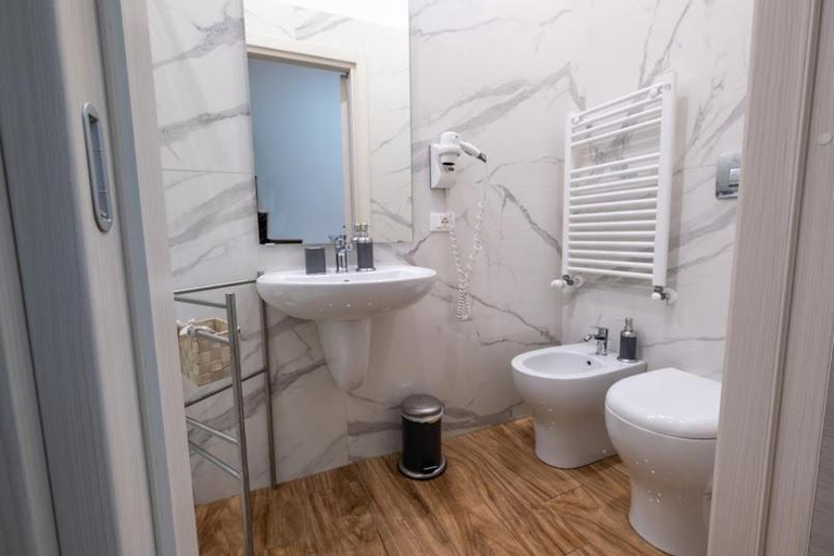 Others 5, B&B al volo2, Foggia