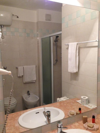 Bathroom 4, Hotel San Genesio, Reggio Nell'Emilia