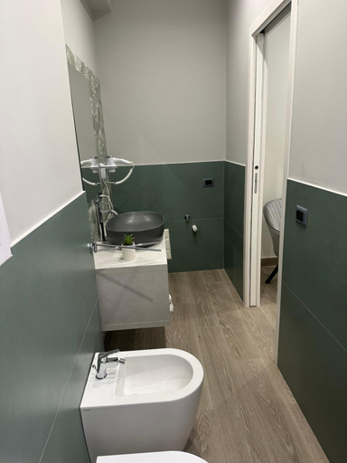 Bathroom 7