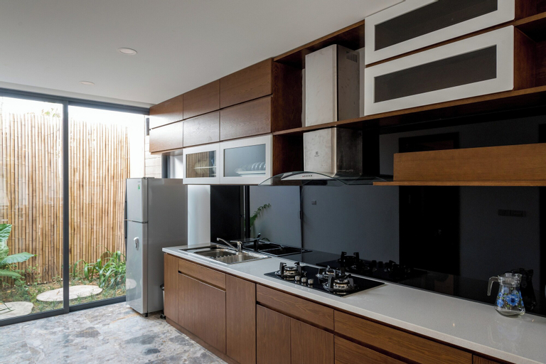 Dining Room 10