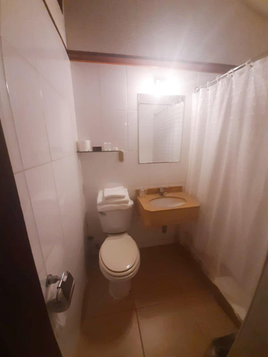Bathroom 4, Hotel Panamericana Ancud, Chiloé