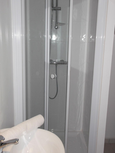 Bathroom 2, Hotel Tyblomen, Morbihan