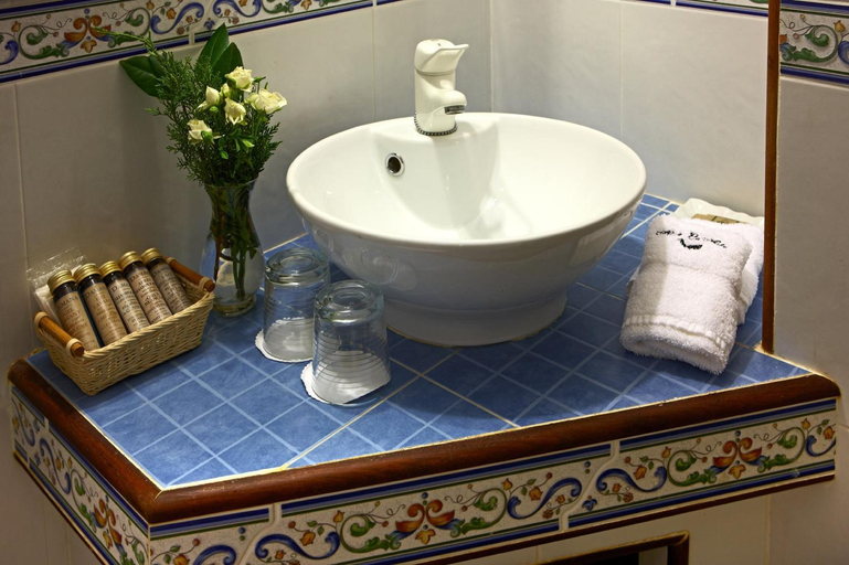 Bathroom 4, Eco Hotel con encanto Masia la Mota B&B, Alicante