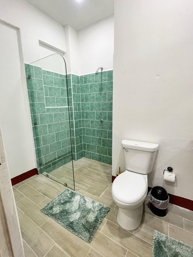Bathroom 3, Hotel Al Sole, León