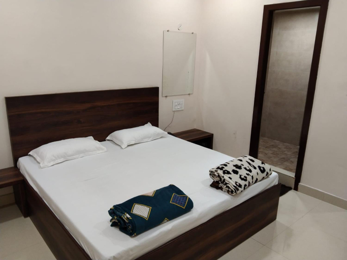 Others 2, Hotel Bindra Paradise, Amritsar