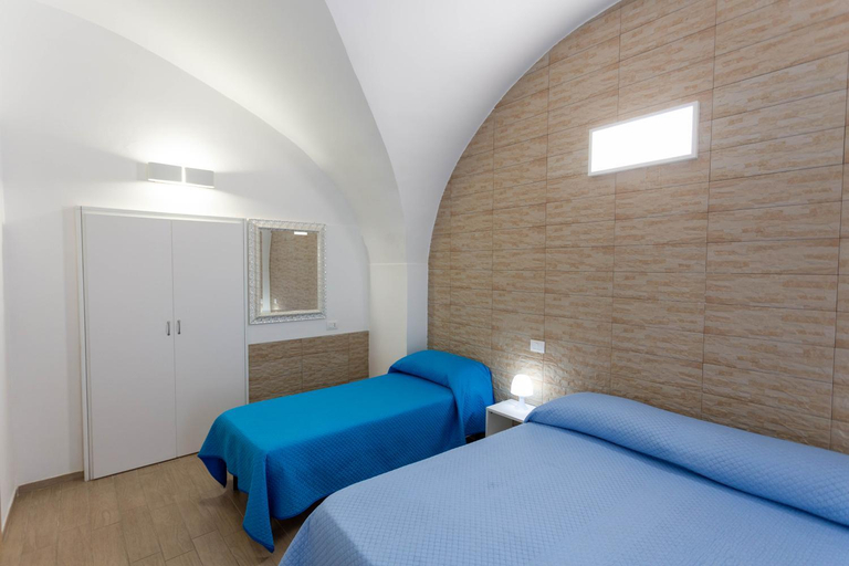 Others 2, Z'Bass Rooms, Campobasso