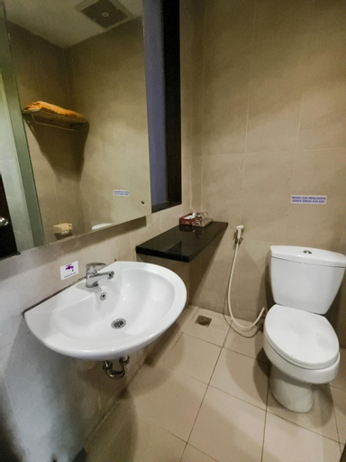 Bathroom 9
