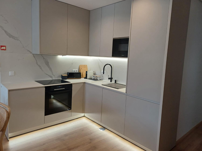 Others 4, OPORTO Suites, Maia