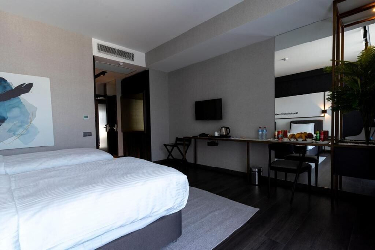 Bedroom 3, HOTEL BONVIE, Merkez