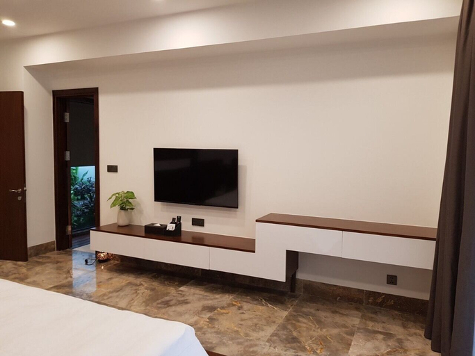 Bedroom 13