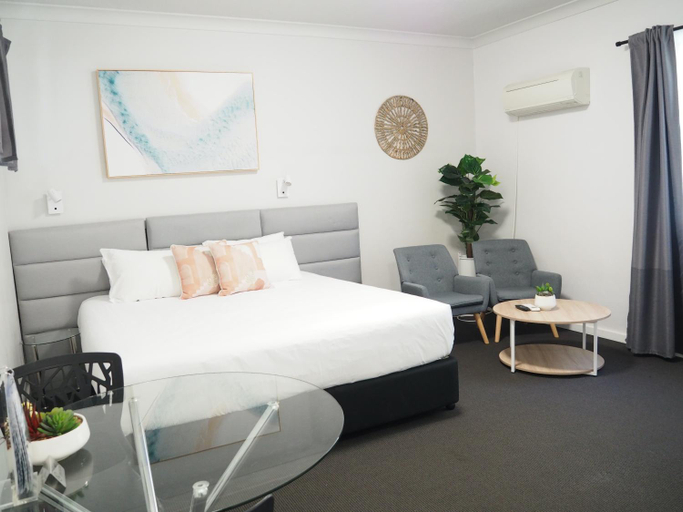 Bedroom 8