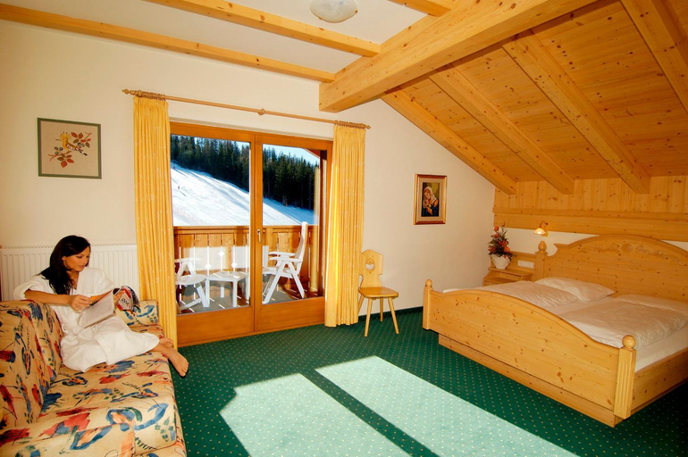 Bedroom, Hotel Ju Furcia, Bolzano