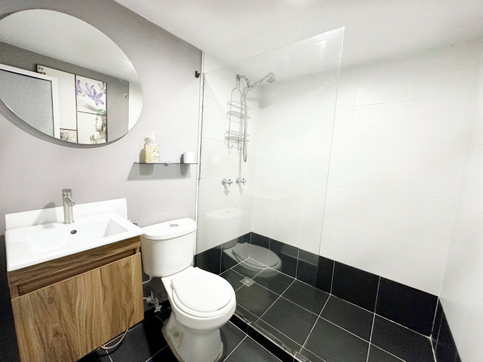 Bathroom 3, $ PROMO $ 11 Bedrooms with bathrooms Aprtmnt + 2 Jacuzzis and a rooftop pool. @Poblado, Medellín