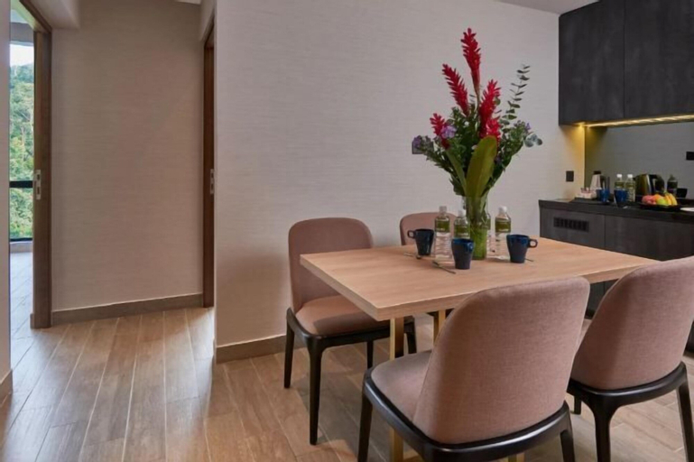 Dining Room 5