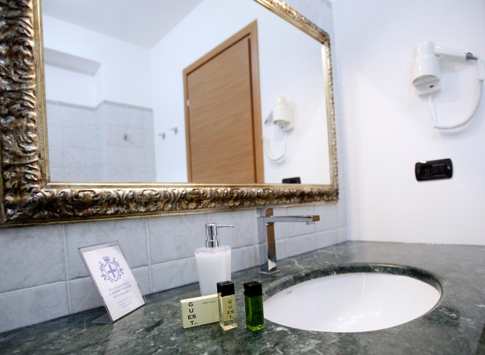 Others 5, Luxury Room Vittorio Emanuele II, Messina
