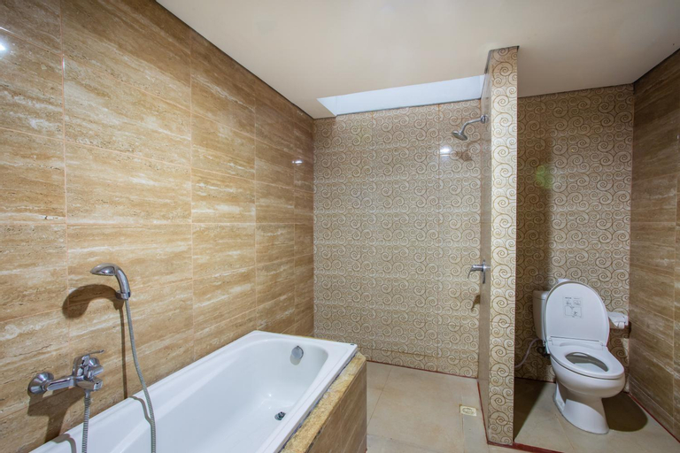 Bathroom 17