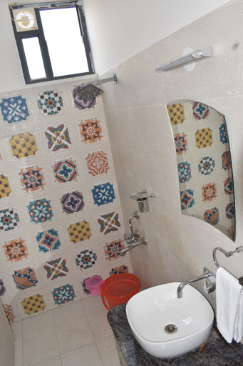 Bathroom, Hotel Abooz, Bangalore