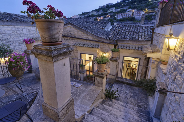 Others 3, Edel Modica, Ragusa