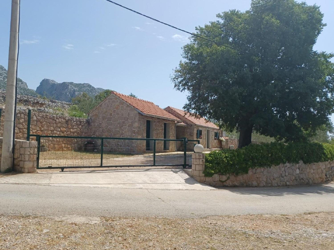 Others 4, Holiday Home in Seline near the Sea, Starigrad