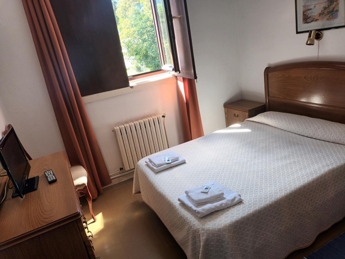 Others 5, Hostal padornelo, Lugo