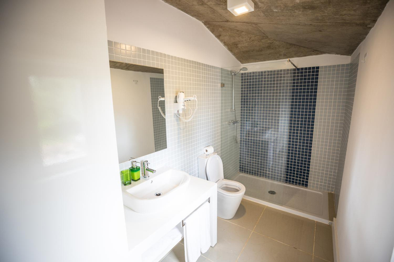 Bathroom 3, Roca Santo Antonio Ecolodge, Cantagalo