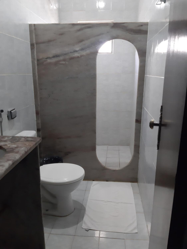 Bathroom, Carvalho's Hotel, Palmas