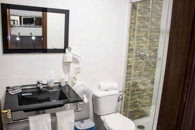 Bathroom, La Casa de los Faroles, Córdoba