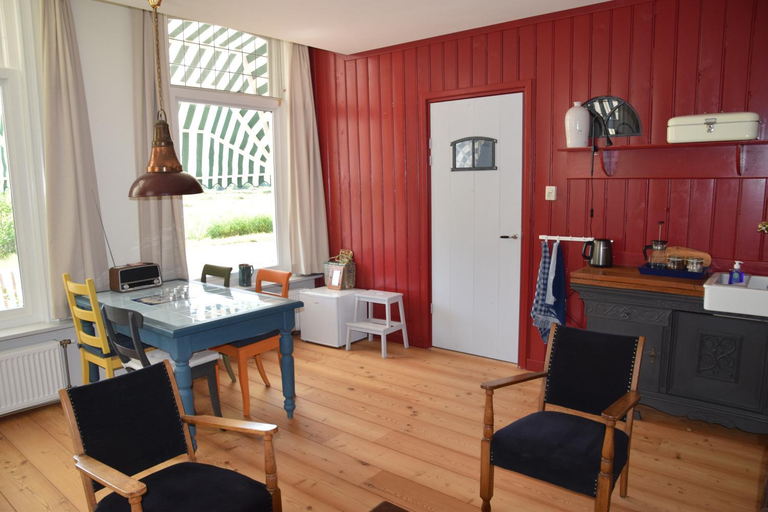 Others 2, Huisje onder de Linden, Weststellingwerf