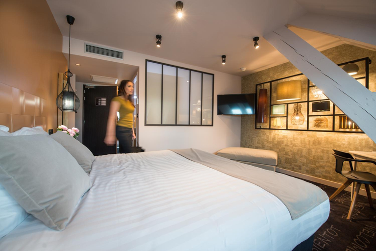 Bedroom 6