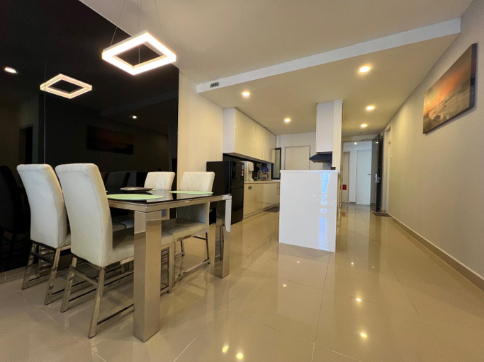 Dining Room 15