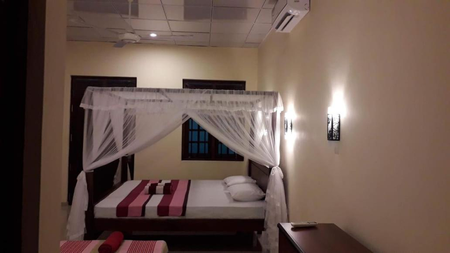 Bedroom 2, Blue Point Rest & Villa, Tangalle