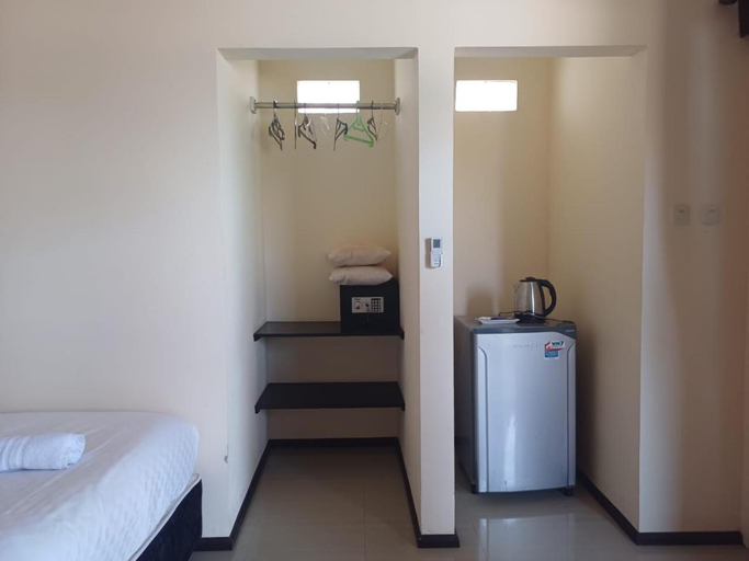 Bedroom 2, Melaya Beach Resort Queen Bed, Jembrana