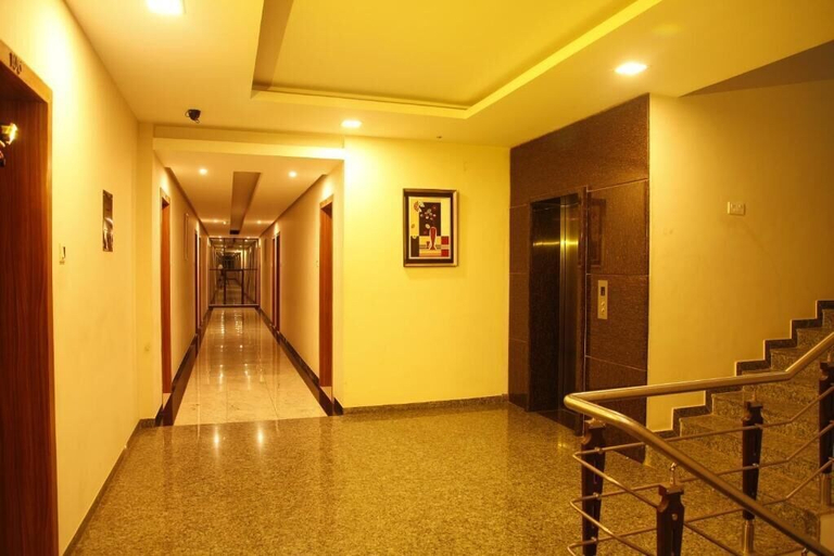 Others 5, Hotel chenduran Park, Dindigul