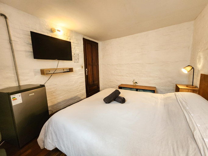 Others 5, MedioMundo Hostel, Montevideo