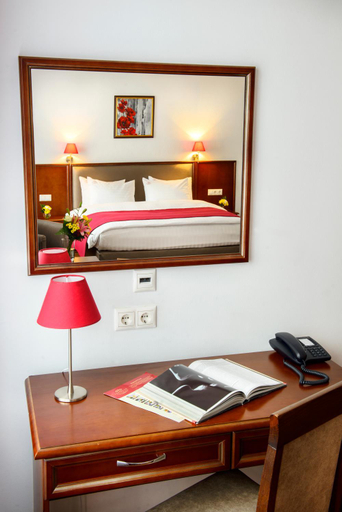 Bedroom 2, Greguar Hotel, Holosiïvs'kyi