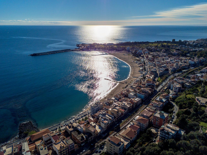Others 3, Ludovica Home, Messina