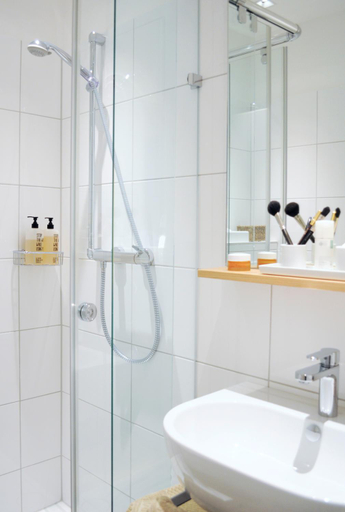 Bathroom 3, Hotel Aquamarin, Aurich