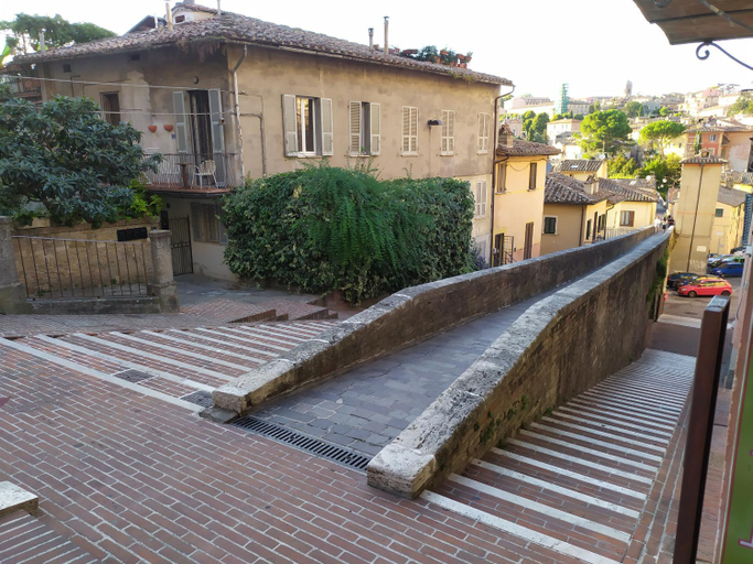 Others 3, Casa di Debora, Perugia