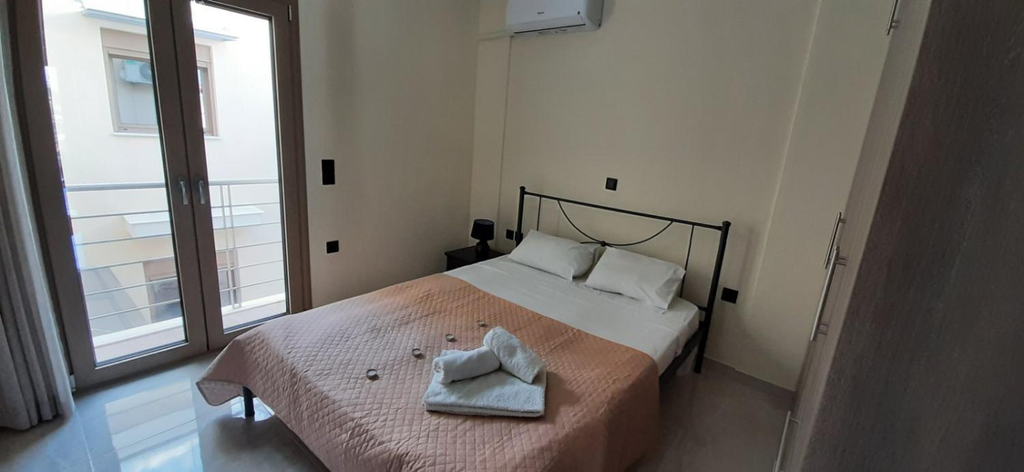Others 3, AYRA ROOMS ALIVERI, Central Greece