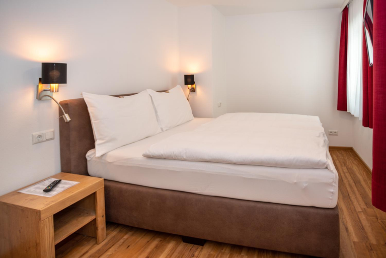 Bedroom 2, Appartementhaus AURUM - Summercard included, Zell am See