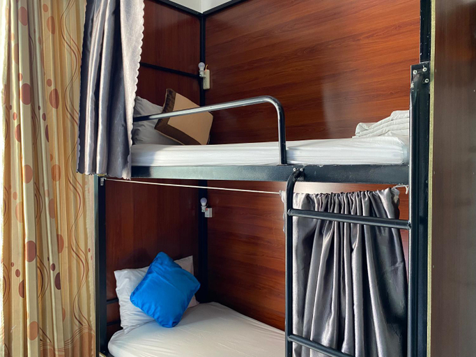 Others 3, Alex Hostel, Hạ Long