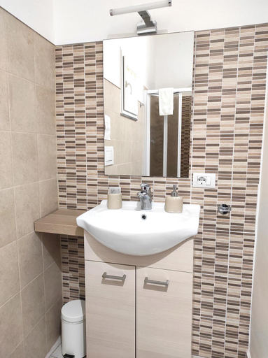 Bathroom 4, Dove nasce il Sole B&B, Catania