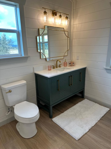 Bathroom 4, Laurel Court Cottages, Gillespie