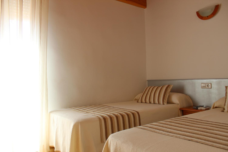 Others 2, Hostal Masin, Alicante