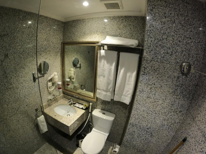 Bathroom 5, Al Jaad Kudai Hotel, Makkah