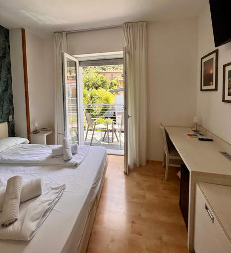 Bedroom 2, Albergo San Remo, Verona