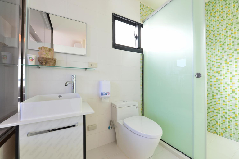 Bathroom 5, Love Tour Homestay, Penghu