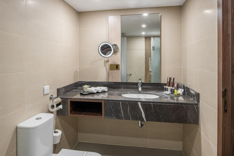 Bathroom 7
