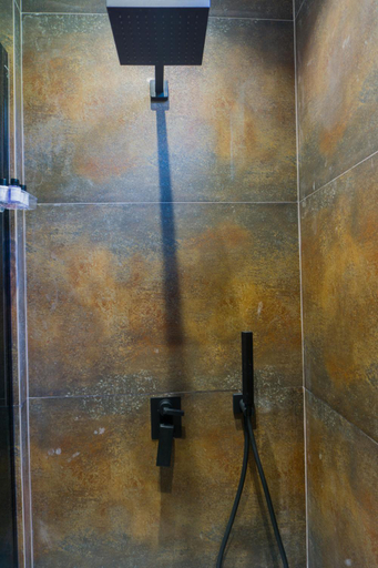 Bathroom 3, Hotel Morfeus, Durrësit