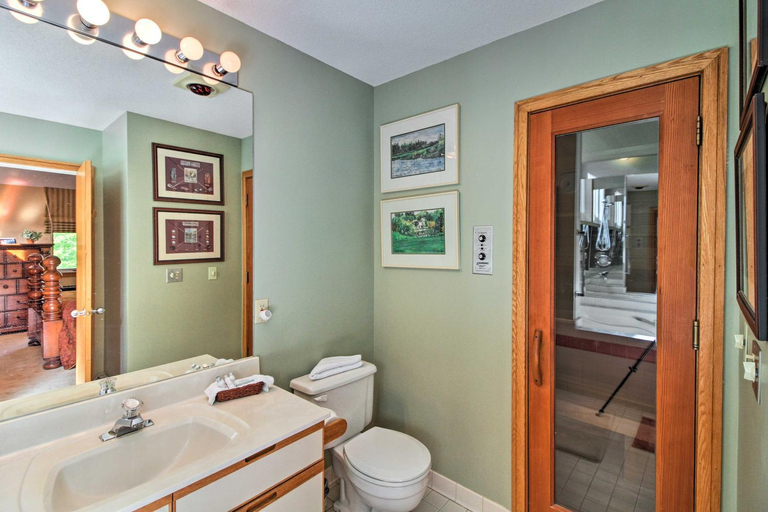 Bathroom 3, Killington Condo w/ Spa ~ 3 Miles to Ski Resort!, Rutland